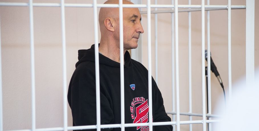 В Омске бывшего чиновника Меренкова осудили на 5,5 лет