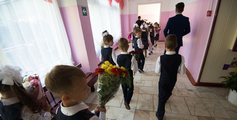Прокуроры доказали факты незаконных поборов в омских школах