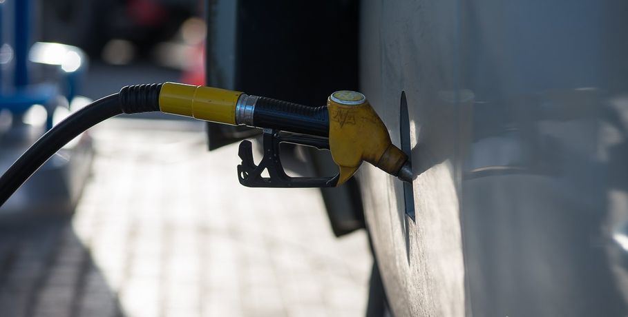 В Омске одни из самых низких цен на бензин
