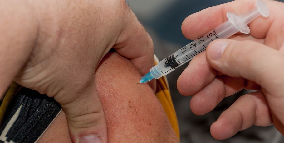 В Омске ждут первую партию вакцины против гриппа