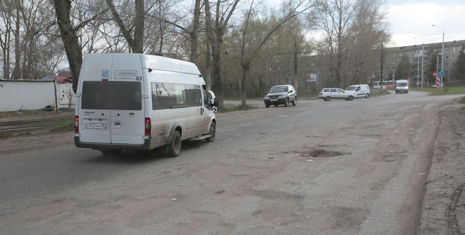 В Омске продлили два городских маршрута  