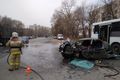 В Омске столкнулись машина и автобус, три человека госпитализированы