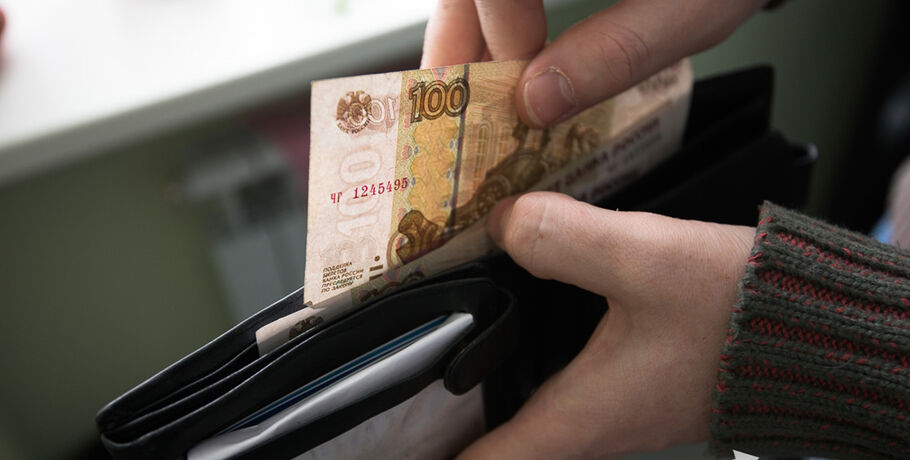 Омичу придётся заплатить налог за машину в 165 тысяч рублей
