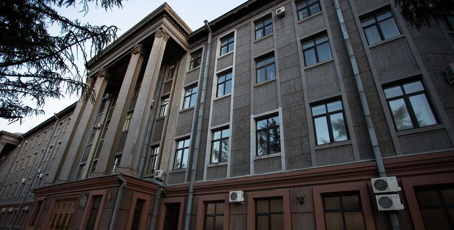 Здание омского управления ФСБ отремонтируют и подсветят