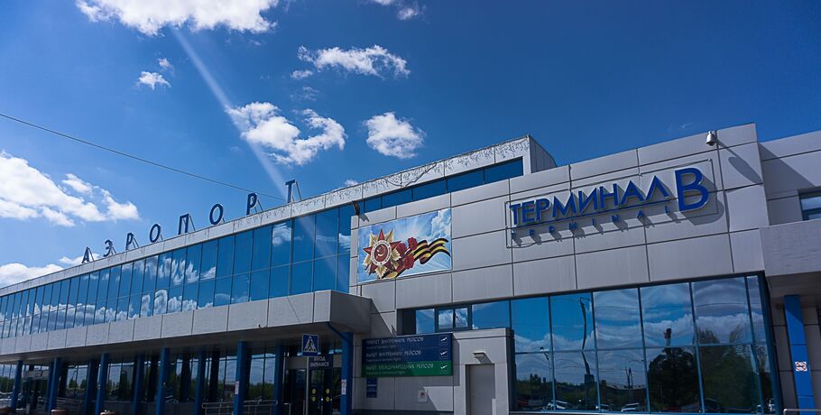 В омском аэропорту застряли 26 казахстанцев