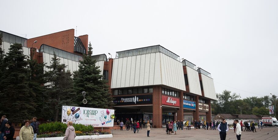 В Омске закрываются торговые центры