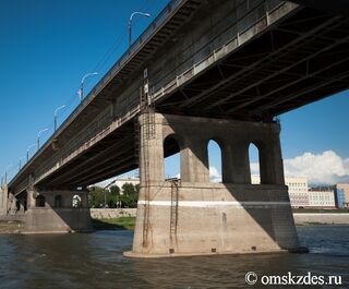 На подъезде к Ленинградскому мосту изменили максимально разрешённую скорость