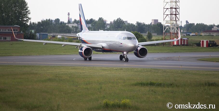 В Барнауле запускают авиарейсы в Омск, отложенные из-за пандемии