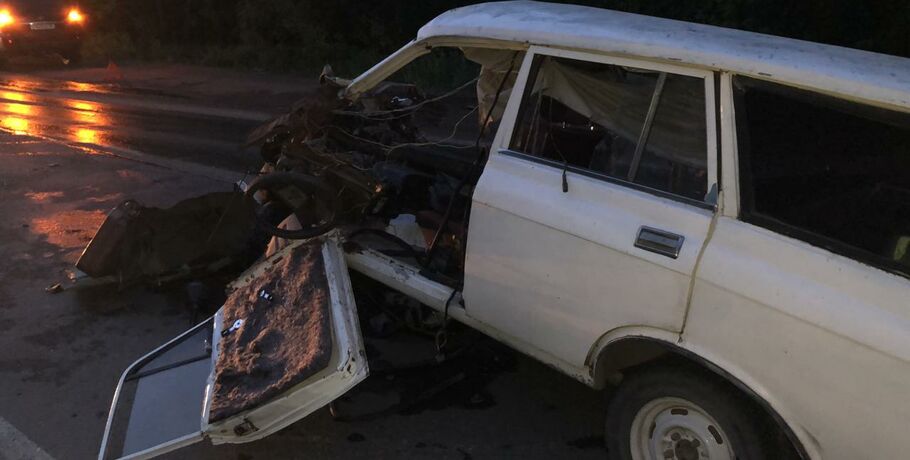В Омске в аварии с участием автобуса погиб водитель