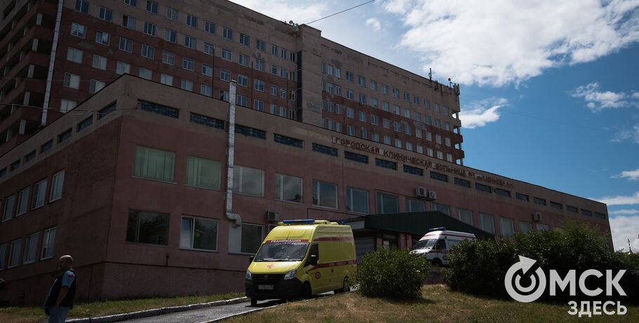 В омском Минздраве прокомментировали закрытие больниц на карантин