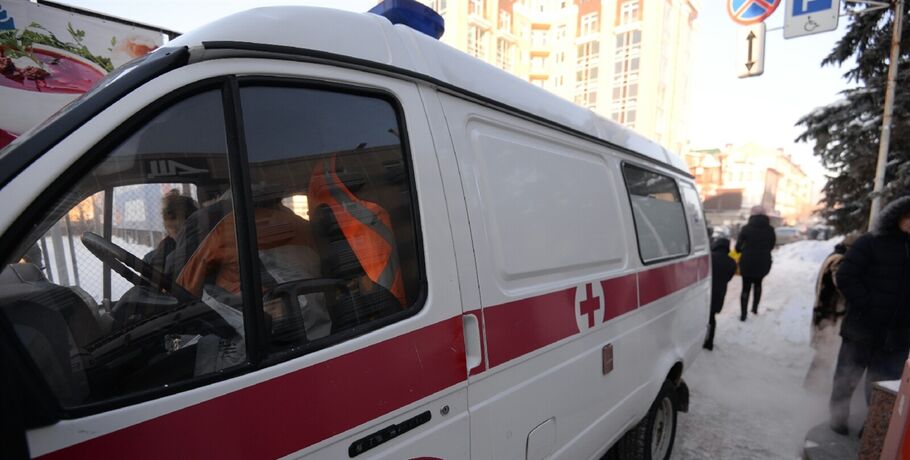 Омские врачи получили новые машины скорой помощи