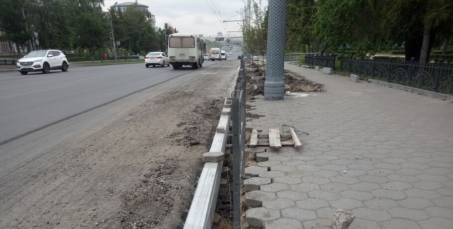 Мэрия Омска отчиталась о новых тротуарах, которые раскритиковали в сети горожане