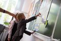 Десять педагогов получат по миллиону рублей за переезд в омскую глубинку