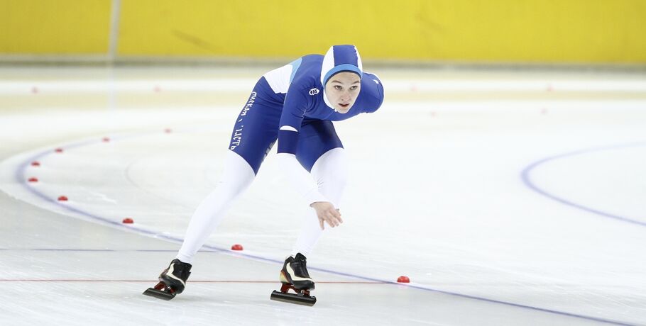 Омские конькобежцы завоевали шесть медалей на всероссийском турнире