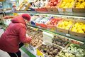 В Омске снизились цены на овощи и фрукты