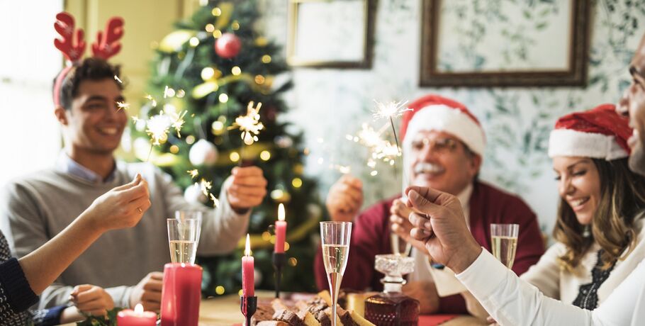 Омичам советуют не выходить из дома в новогодние праздники