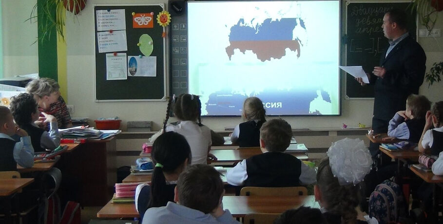 В омских школах усилят патриотическое воспитание
