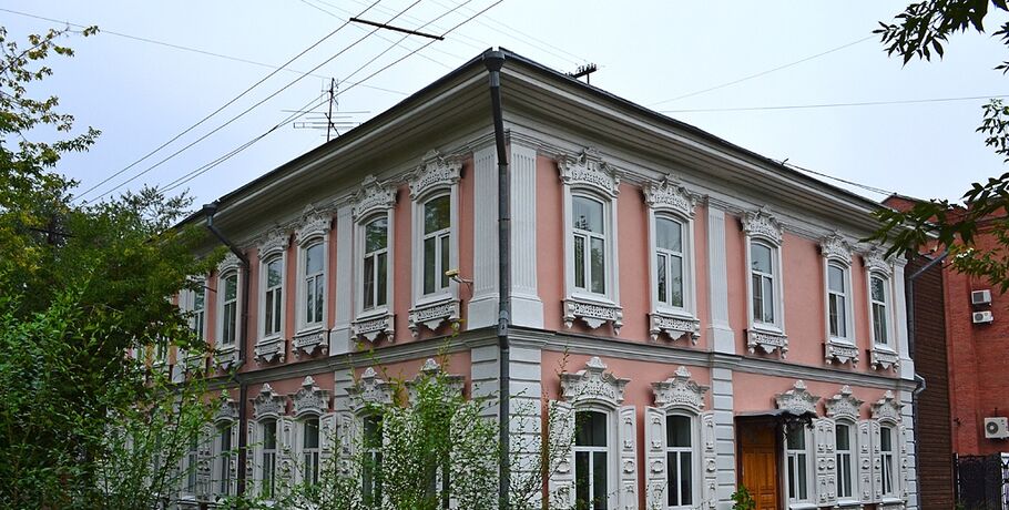 В центре Омска продают особняк за 22 миллиона рублей