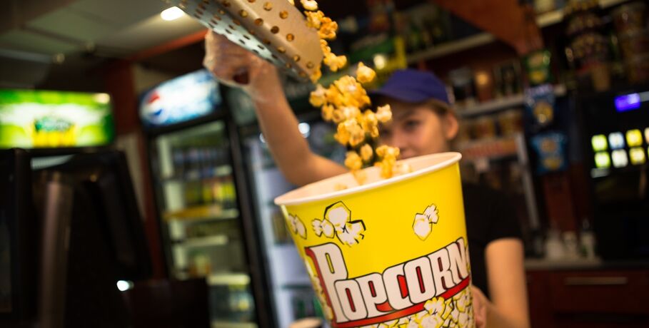 Россиянам могут запретить еду и напитки в кинотеатрах