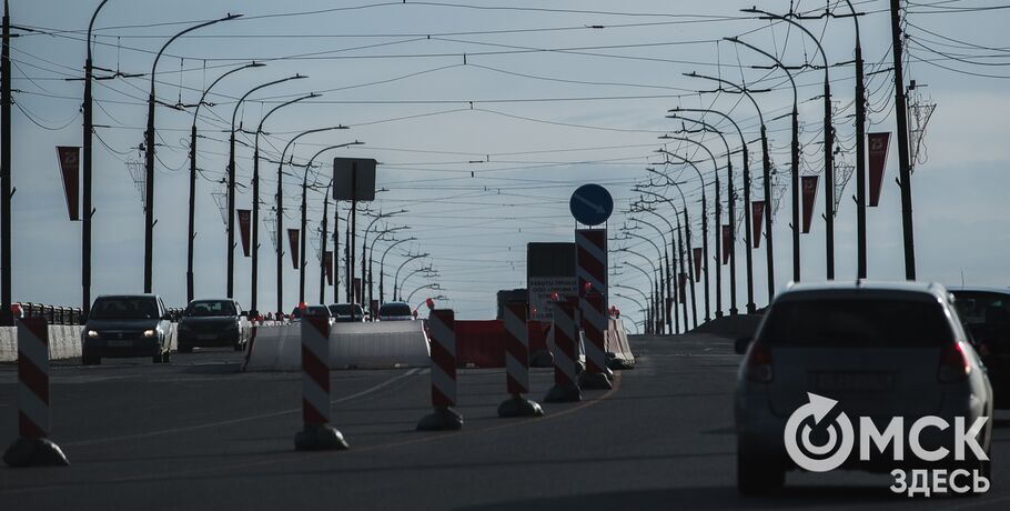 На Ленинградском мосту закроют две полосы