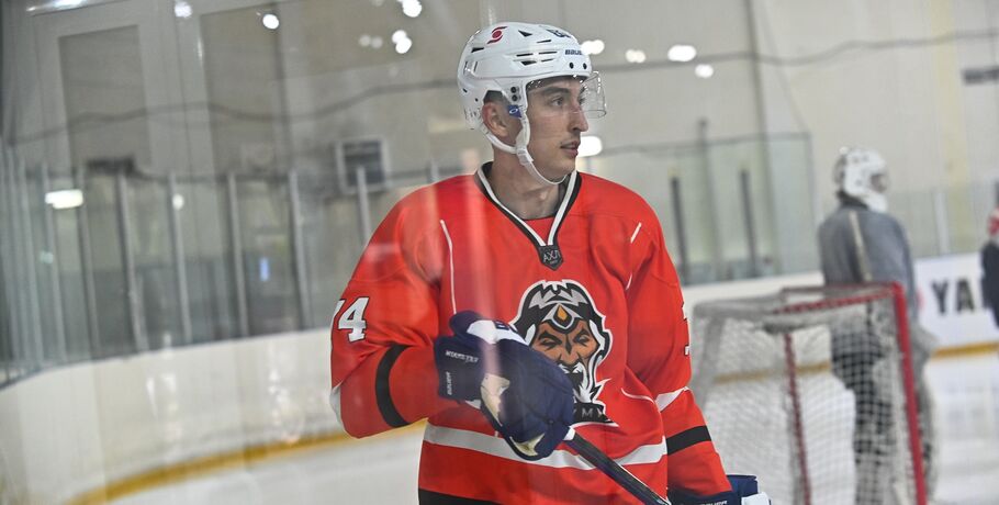 Илья Михеев вернулся из НХЛ, чтобы сыграть за "Авангард" в Омске