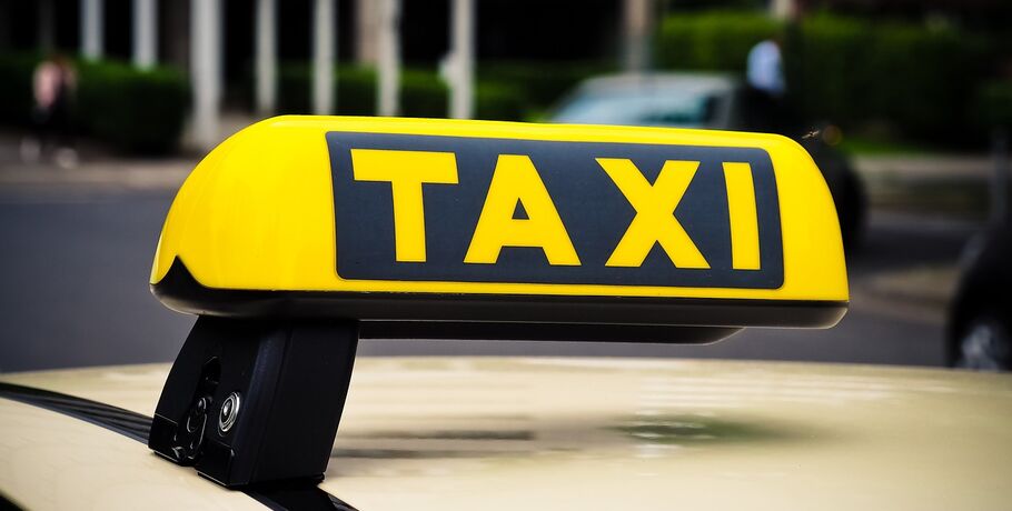 Омским таксистам платят меньше всего в стране