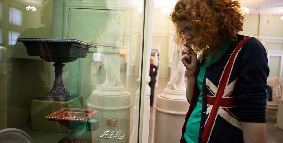 Школьники и студенты смогут бесплатно попасть во все омские музеи и театры