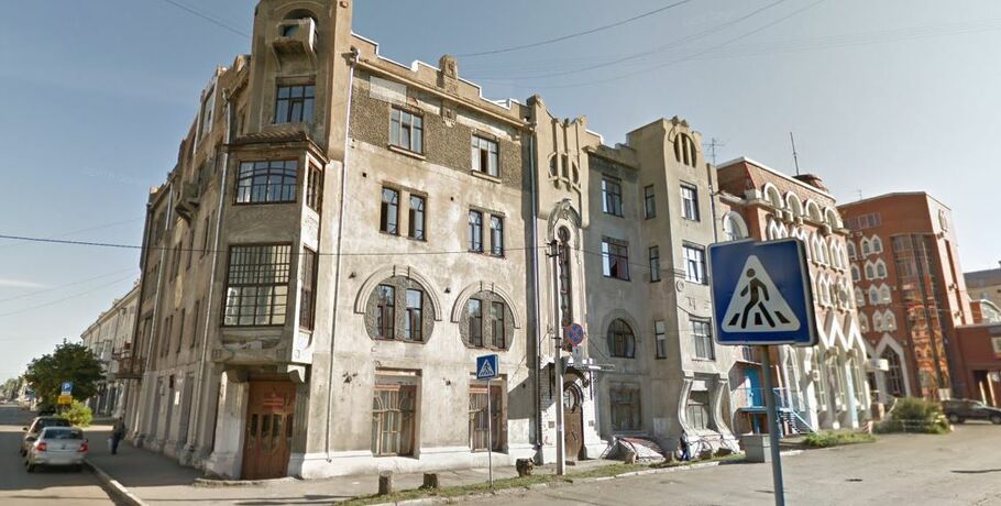 В Омске ремонтируют 100-летнее здание, где могли скрывать золото Романовых