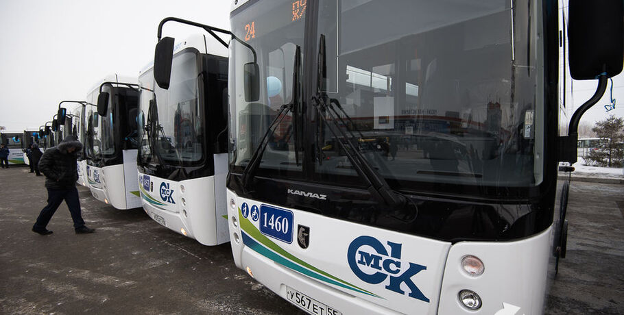 В дептранспорта рассказали, возможен ли вход в омские автобусы по QR-кодам