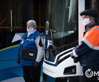 В Омске часть троллейбусов и трамваев не работает из-за болезни водителей