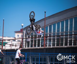 В центре Омска появился скейт-парк под открытым небом