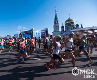 Омичка Марина Ковалева в четвертый раз выиграла Сибирский международный марафон