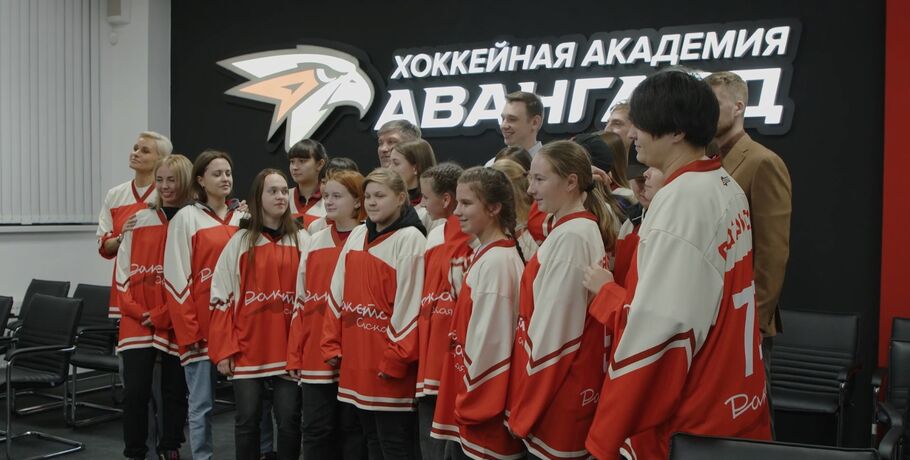 Какая она - "Омская Ракета"? Первая женская хоккейная команда вышла на старт