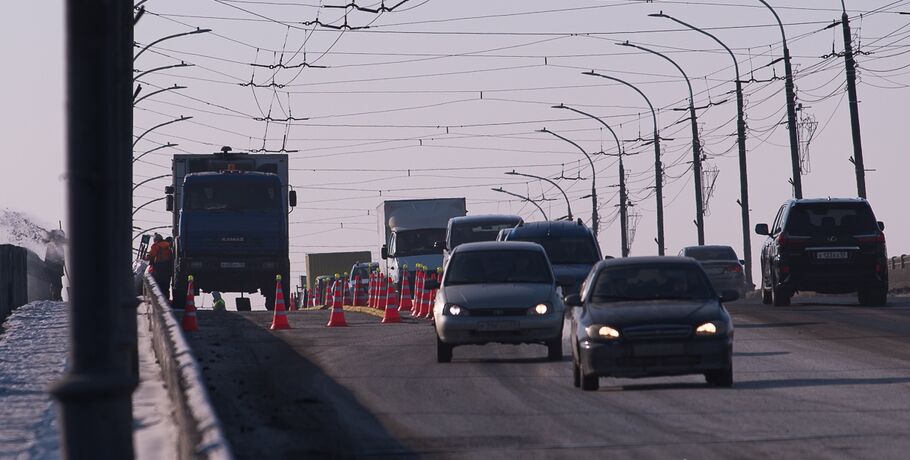 Ленинградский мост закроют для грузовиков