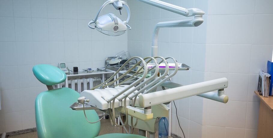 Истории из кабинета стоматологов. Отмечаем День зубного врача