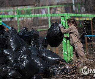Забег со смыслом – в Омске бегуны очистят от мусора один из парков