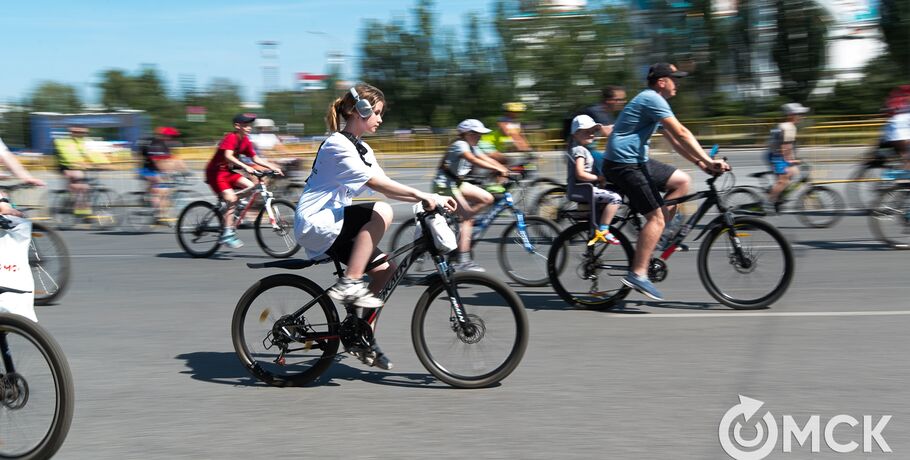 Есть рекорд! 4 тысячи велосипедистов промчались по центру Омска