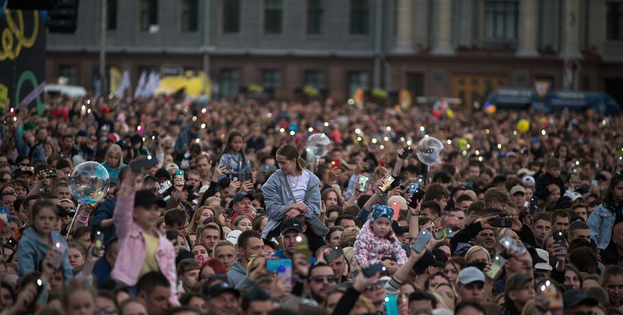 "А мы Стаса Михайлова ждали". Кто спел для омичей в День молодёжи