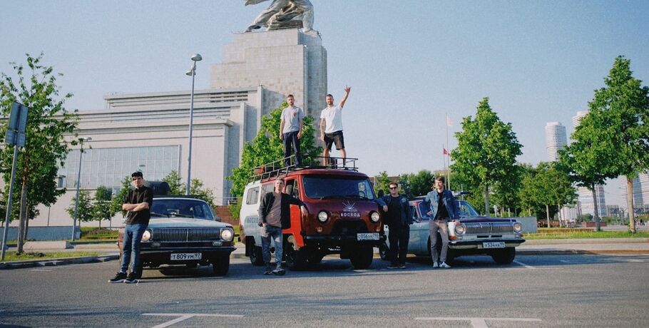 "Новые бременские с винтажным привкусом". Интервью с музыкантами, которые путешествуют на ретроавтомобилях