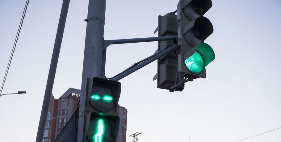 Новые светофоры появятся на 11 перекрёстках Омска