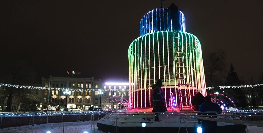 К зимним праздникам в Омске украсят шесть фонтанов вместо одного