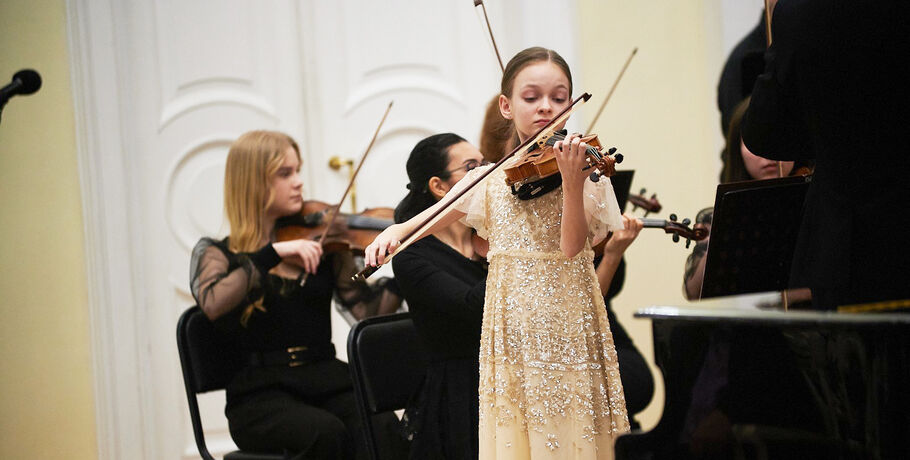 "Каждая струна имеет свой голос": юная скрипачка о желании меняться вместе с музыкой