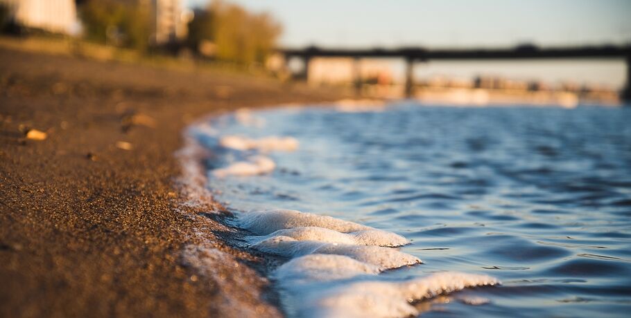 Приятная прохлада: где в Омске прогуляться у воды