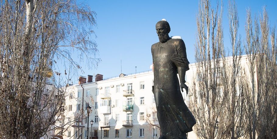 По следам Достоевского: каторжные будни писателя превратят в археологический музей на улице