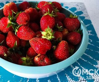 Блестящая и насыщенная: выбираем вкусную клубнику