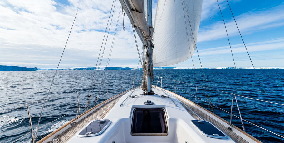 Яхта "Братство" дошла до Мурманска