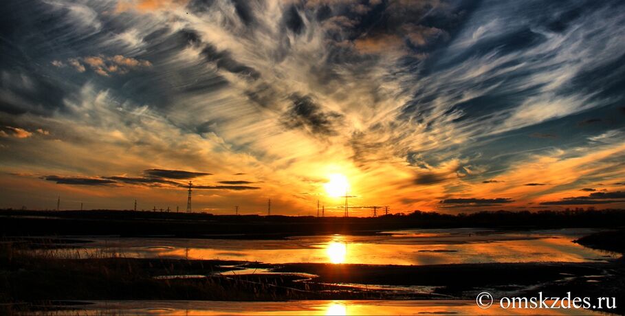 Небо, полное волшебства. Над Омском заметили серебристые облака