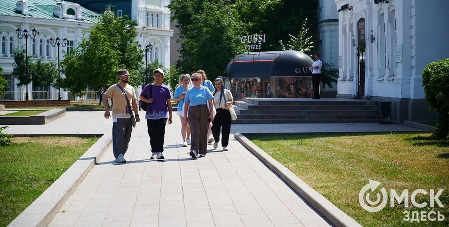 "Ожидала увидеть что-то холодное". Омск приятно удивил блогеров из Перми