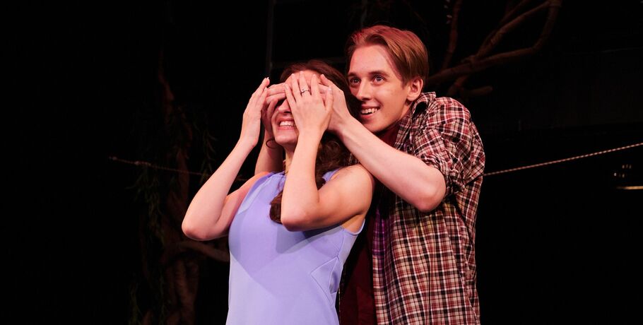 "Они так же хотят быть счастливыми". Комедия о "новых людях" и любви на сцене Камерного театра