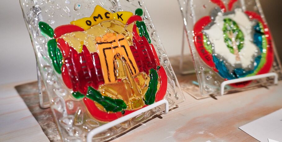 Почему "Я нихочу покинуть Омsк" и как выглядит "Приквел Степаныча": неочевидные городские герои вышли в свет